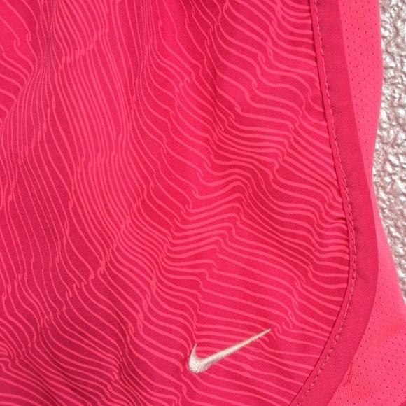 Nike Girl's Pink Athletic Shorts   Size XL - Picture 2 of 5